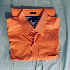 Men’s Tommy Hilfiger button down shirt